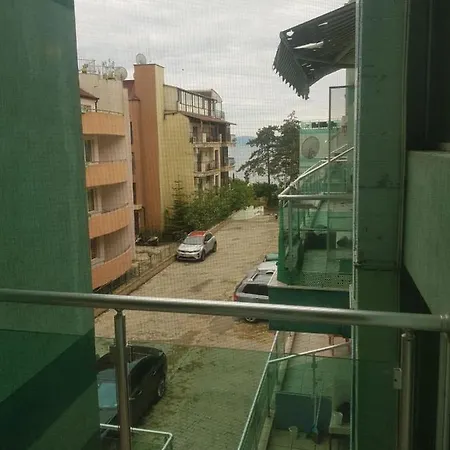 Apartament Budget First Sea Line Coast