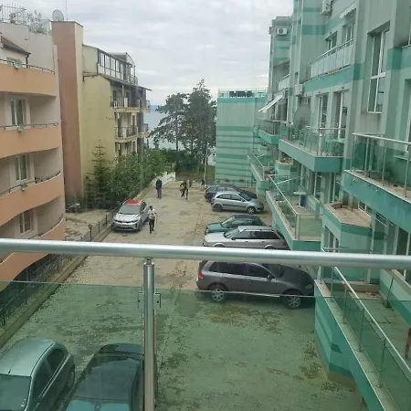 Apartament Budget First Sea Line Coast *