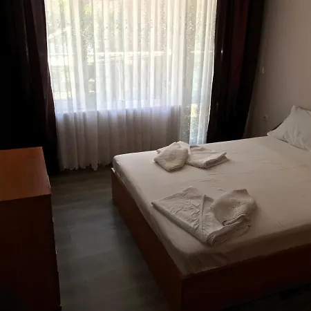Apartament Budget First Sea Line Coast *